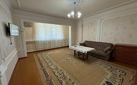 Yunusabad 7 Американский Посольство
